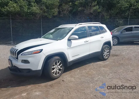 2015 Jeep Cherokee Latitude z USA, uszkodzony, nr VIN 1C4PJMCS2FW615042